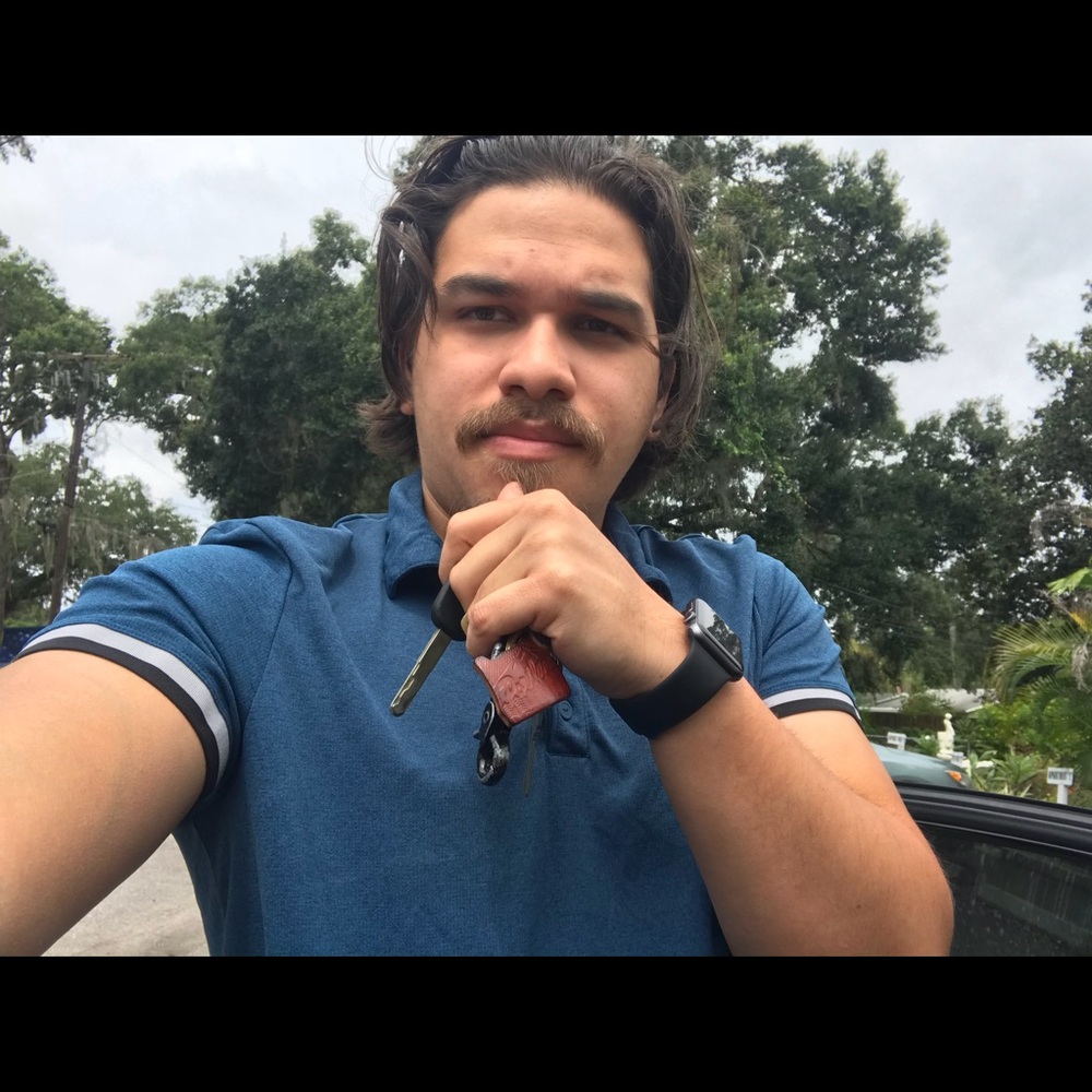 Meet your Posher, Luis